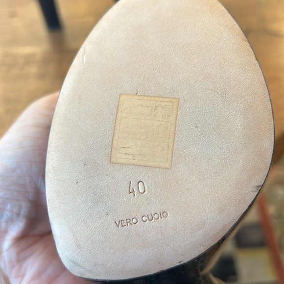 Incredible NWOT Dolce & Gabbana platforms (size 40) - Picture 3 of 4